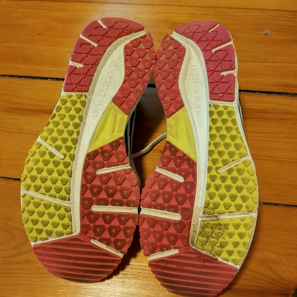 New Balance women's 1500v5 running shoe sz7 - Picture 4 of 4